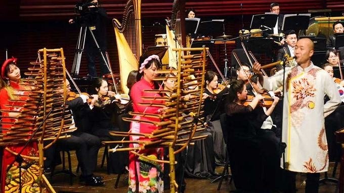 Messenger connects Vietnamese and world music